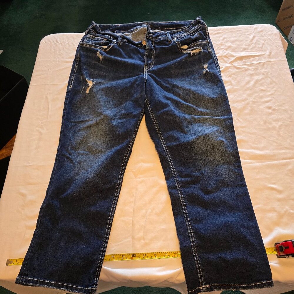 Silver Suki Capri Jeans Stretch  16 Distressed